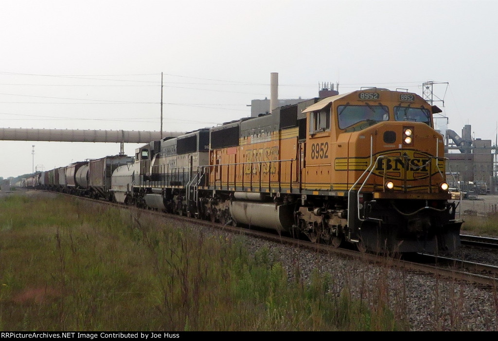 BNSF 8952 West